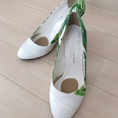 22.5cmパンプス★爽やかモンステラ
