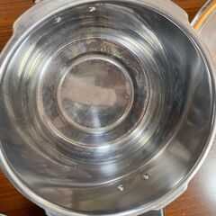 中古）片手圧力鍋 ＋ ざるの画像