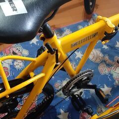 黄色 ハマー 折り畳み自転車 荷台付きの画像