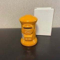 【新品】郵便ポスト型貯金箱（山吹色）の画像