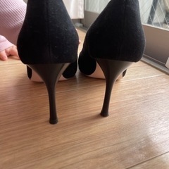 【美品】SEVEN TWELVE THIRTY パンプス　セヴントゥエルブサーティの画像