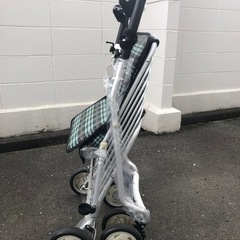 お買い物カート　高齢者向け　ブレーキ付き　ほぼ新品の画像