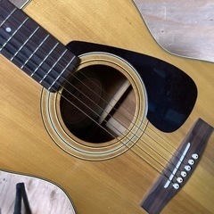 ● YAMAHA、アコースティックギターの画像