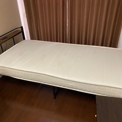 シングルベッド(マットレス付き)