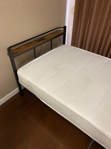 シングルベッド(マットレス付き)