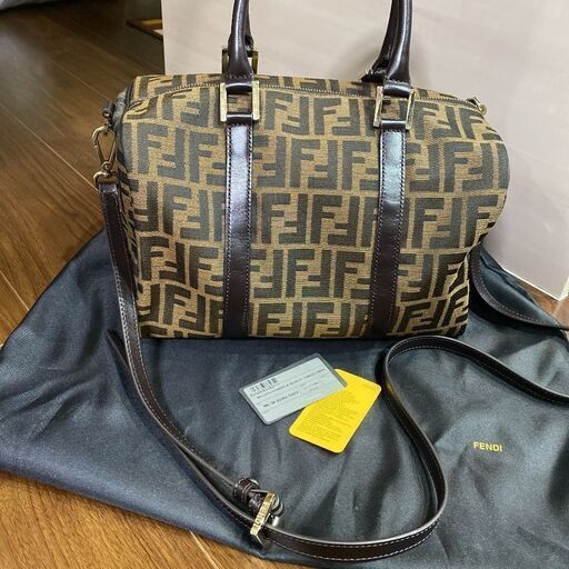 値下げ！FENDIフェンディ　バック　ほぼ新品