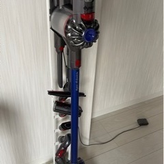 ダイソン V8 Absolute 掃除機 アクセサリー、スタンド付き