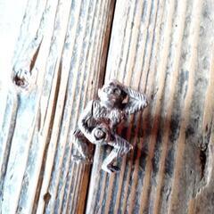 動くシルバーペンダントトップ#５　お猿おさる　高さ約２.２cm