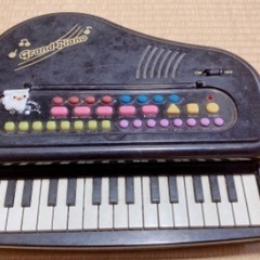 電子ピアノ
