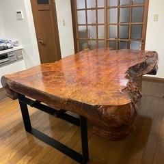 天然木　ダイニングテーブル　一枚板　1900cm x 1600cm 厚さ13cm