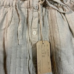 新品未使用 サンバレー SUNVALLEY  スカート　サイズM ウエスト平置き33(ゴム)、総丈56センチの画像