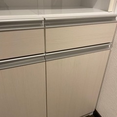 【決まりました】食器棚 キッチン収納 ホワイト / アイボリー 木目調 の画像