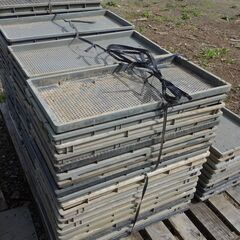 稲苗用の苗箱まとめて1セット（約１００枚セット）の画像