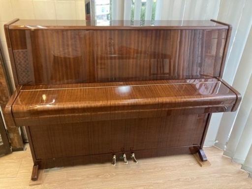 ペトロフのセカンドブランド　ワインバッハ　チェコのピアノ