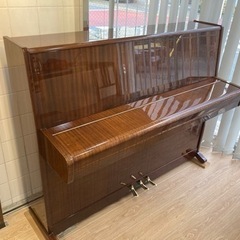 ペトロフのセカンドブランド　ワインバッハ　チェコのピアノの画像