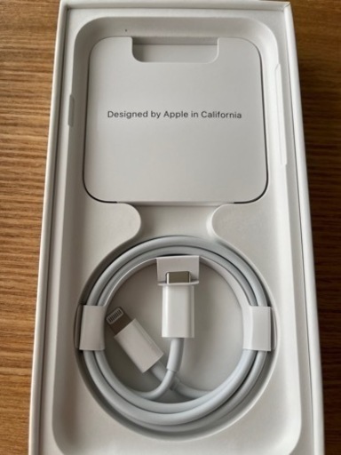 【期間限定6/6迄値下】未使用 iPhonese3 ブラック64GB simフリー利用者制限◯