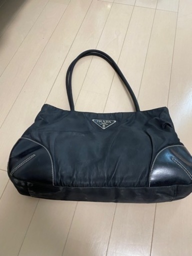 PRADA 黒ナイロンバッグ