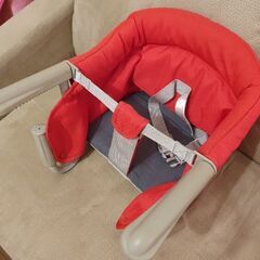 イングリッシーナ　テーブルチェア（赤）　専用トレー付き