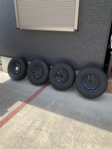 8末までの特価　ハイエース　スタッドレス　ブリヂストン  vrx デイトナ 使用わずか