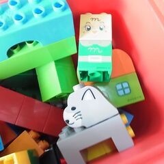 セール中につき、通常特価2,178円より半額の1,089円!　ブロックラボ　アンパンマン　はじめてのブロックバケツL　知育玩具　おもちゃ　ベビー用品の画像