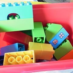 セール中につき、通常特価2,178円より半額の1,089円!　ブロックラボ　アンパンマン　はじめてのブロックバケツL　知育玩具　おもちゃ　ベビー用品の画像