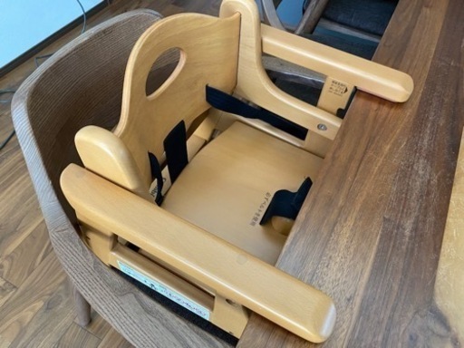 美品☆combi 木製 食事用イス