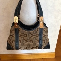 GUCCI バックホースビット柄　キャンバス　金具の画像