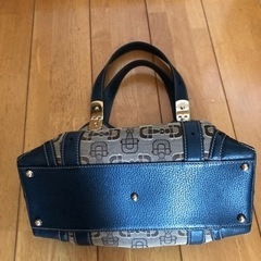 GUCCI バックホースビット柄　キャンバス　金具の画像