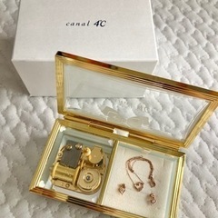 ✳︎取り引き中✳︎【美品】4℃ピアス・ネックレス 箱あり