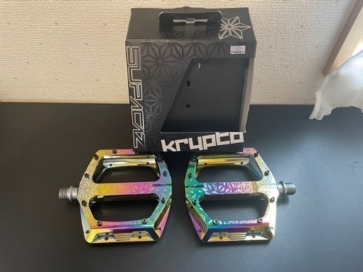 スパカズ[SUPACAZ] フラットペダル オイルスリック MTB