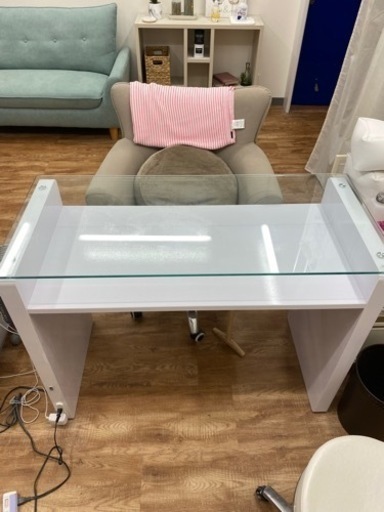 ネイルテーブル+お客様用椅子