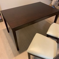 ダイニングテーブル