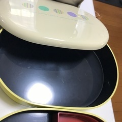家族用弁当箱　の画像