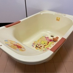 プーさんベビーバスの画像