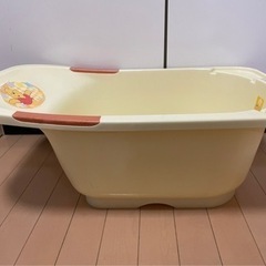 プーさんベビーバスの画像