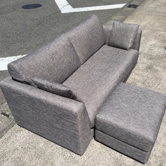 【商談中】ニトリ　2人がけソファ　オットマン付　グレーの画像