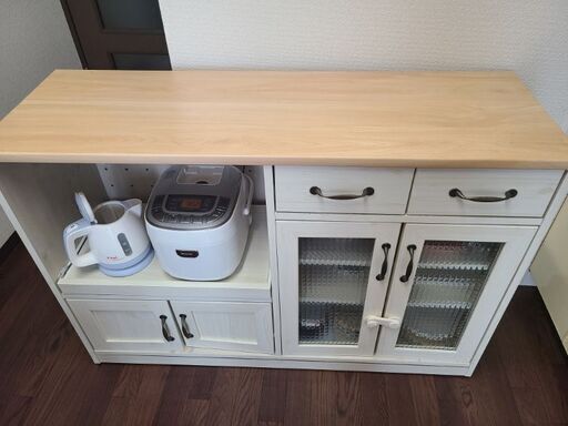 【受け渡し決定済み】食器棚