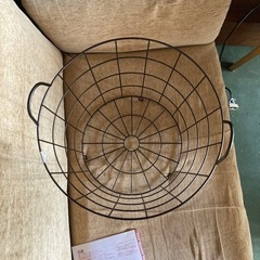 ● スチール製のバスケットの画像