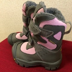 【再値下げ！】KEEN 女の子　冬用雪ブーツ　サイズ表記１５センチの画像