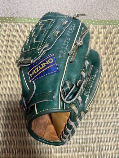 ミズノ野球のグローブ　グリーン　中古