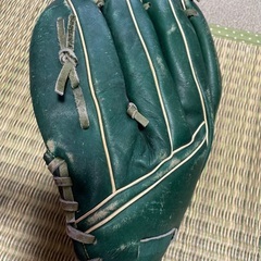 ミズノ野球のグローブ　グリーン　中古の画像
