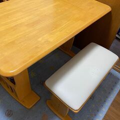 【譲ります】ダイニングテーブル