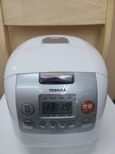 東芝　炊飯器　5.5号炊き　ホワイト　RC-10MFD　2014年　H001