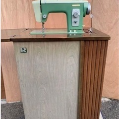 足踏みミシン　RICCAR　リカー　良品  革ベルトなし(取り寄せ可)