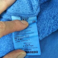 DSQUARED2 パーカー XSの画像