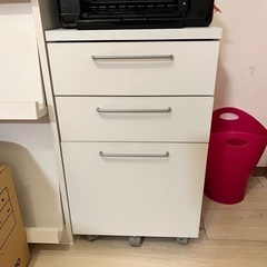 引き出しキャビネット