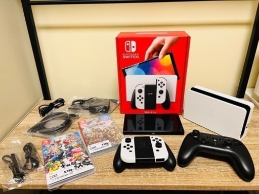 任天堂Switch本体、ソフト2本、ワイヤレスコントローラー