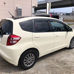 【車検R5年10月迄】フィット 低走行 ツートンカラー全塗装済！地デジナビ付きの画像
