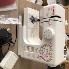 JANOME  サンリオ　ミシンの画像