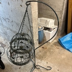 レトロな植物入れ？？
